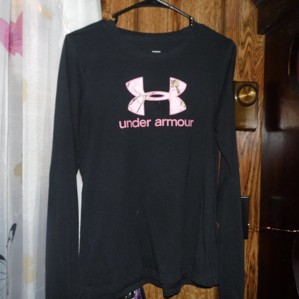 under amour long sleeve t shirt black with thumb holes great condition - Picture 1 of 1